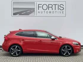 Volvo V40 (2013) thumbnail 9