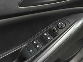 Opel Grandland X (2019) thumbnail 23