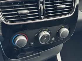 Renault Clio (2019) thumbnail 11