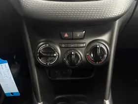 Peugeot 2008 (2019) thumbnail 14