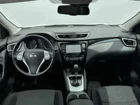 Nissan Qashqai (2016) thumbnail 4