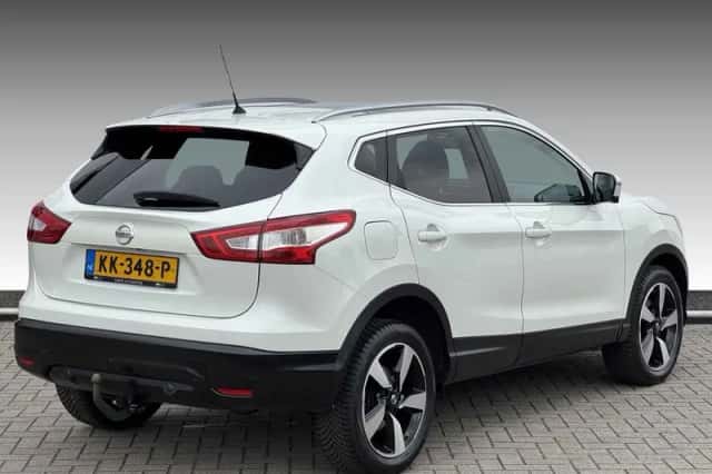 Nissan Qashqai (2016) thumbnail 2