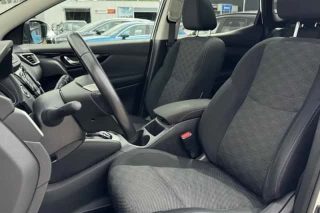 Nissan Qashqai (2016) thumbnail 6