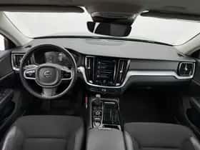 Volvo V60 (2020) thumbnail 4