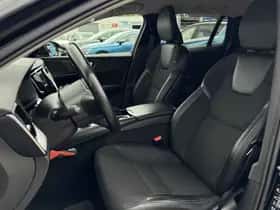 Volvo V60 (2020) thumbnail 6