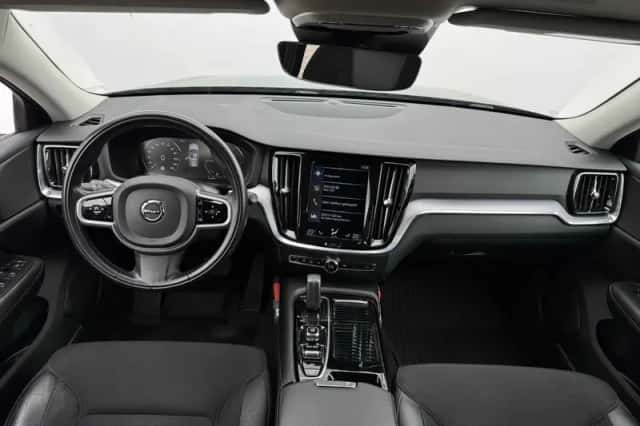 Volvo V60 (2020) thumbnail 5