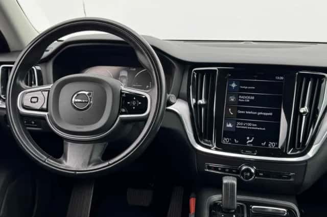 Volvo V60 (2020) thumbnail 6