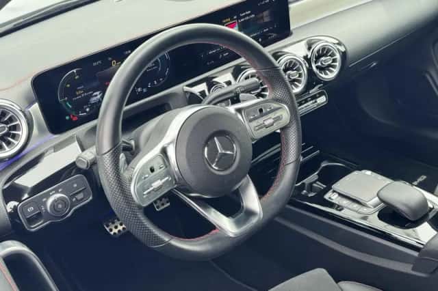Mercedes-Benz CLA-Klasse (2022) thumbnail 3