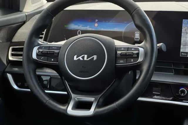 Kia Sportage (2023) thumbnail 4