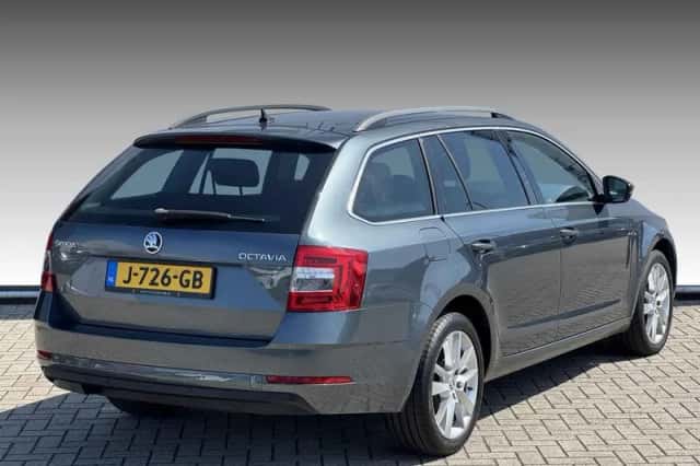 Škoda Octavia (2020) thumbnail 2
