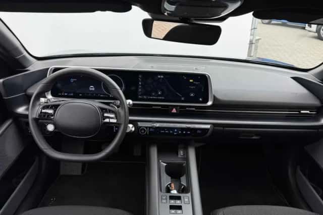 Hyundai Ioniq 6 (2023) thumbnail 5