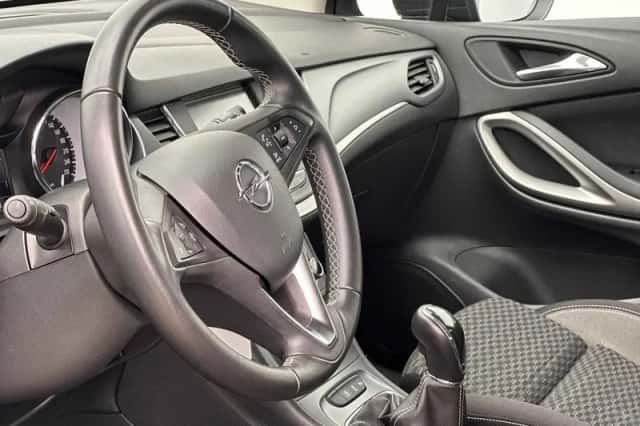 Opel Astra (2021) thumbnail 3