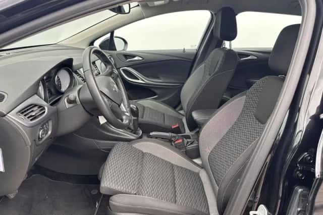 Opel Astra (2021) thumbnail 4
