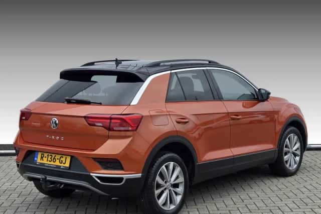 Volkswagen T-Roc (2020) thumbnail 2