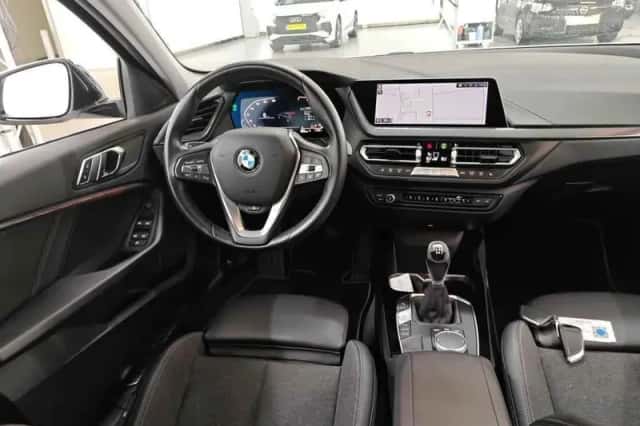 BMW 1-Serie (2021) thumbnail 3