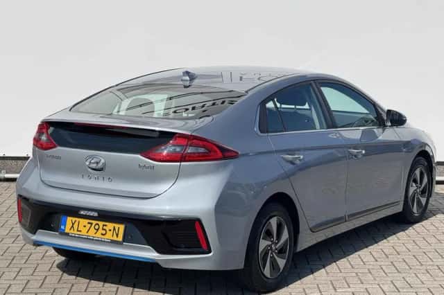 Hyundai Ioniq (2019) thumbnail 2