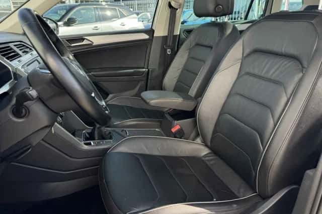 Volkswagen Tiguan (2017) thumbnail 3