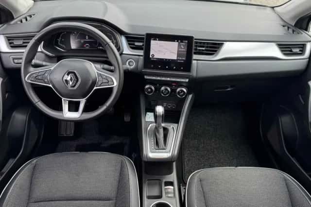 Renault Captur (2022) thumbnail 6