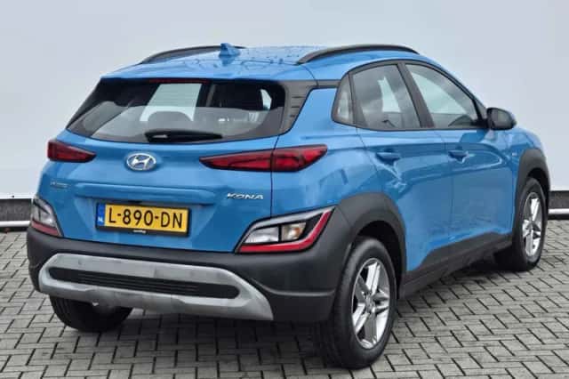 Hyundai Kona (2021) thumbnail 2