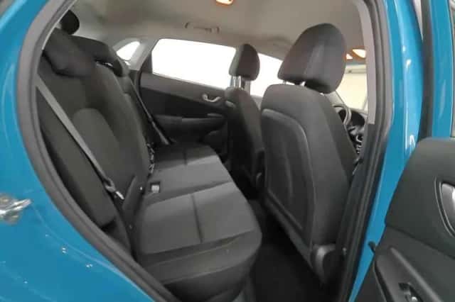 Hyundai Kona (2021) thumbnail 3