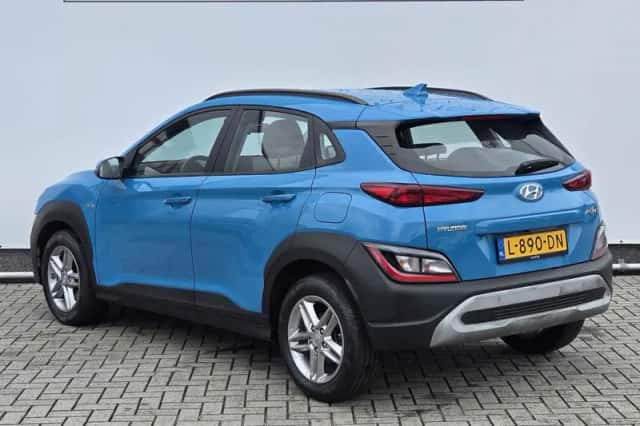 Hyundai Kona (2021) thumbnail 4