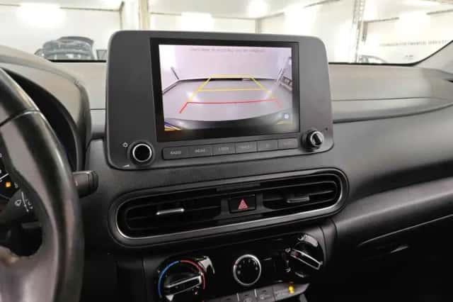 Hyundai Kona (2021) thumbnail 4