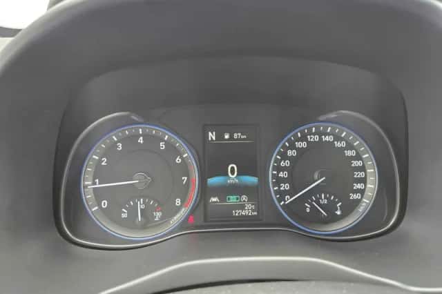 Hyundai Kona (2021) thumbnail 6