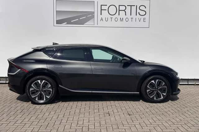 Kia EV6 (2023) thumbnail 3