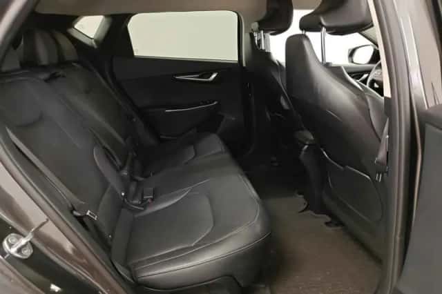 Kia EV6 (2023) thumbnail 4