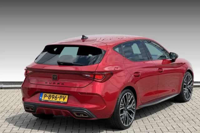 CUPRA Leon (2022) thumbnail 2