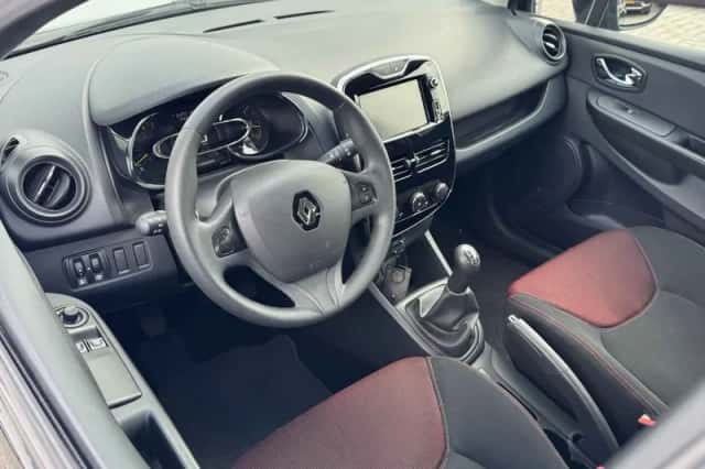 Renault Clio (2013) thumbnail 3