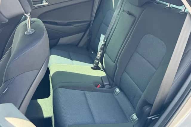 Hyundai Tucson (2016) thumbnail 5