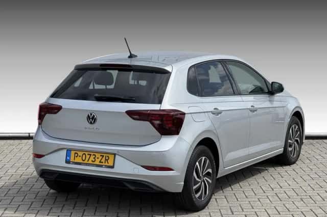 Volkswagen Polo (2022) thumbnail 2