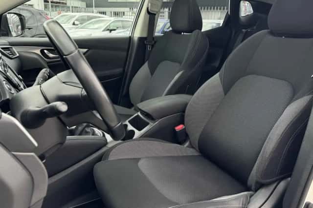Nissan Qashqai (2018) thumbnail 3