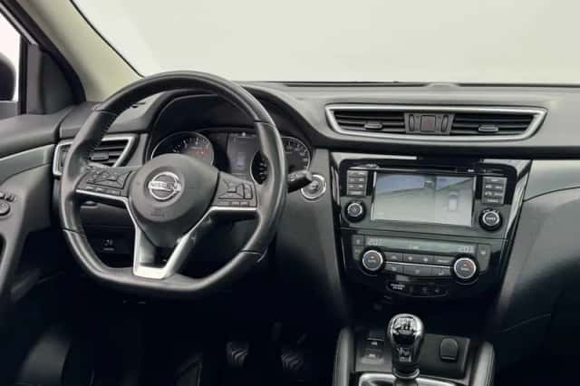 Nissan Qashqai (2018) thumbnail 5