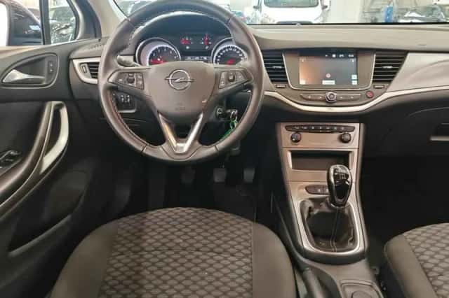 Opel Astra (2021) thumbnail 3