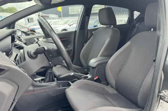 Ford Fiesta (2017) thumbnail 6