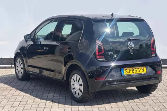 Volkswagen Up! (2018) thumbnail 6
