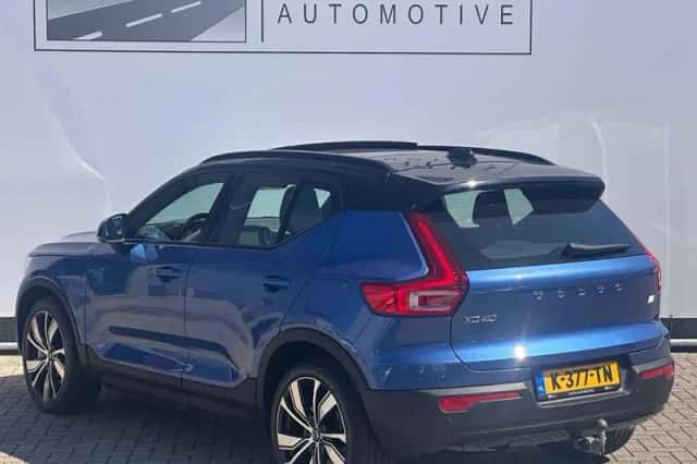 Volvo XC40 (2021) thumbnail 2
