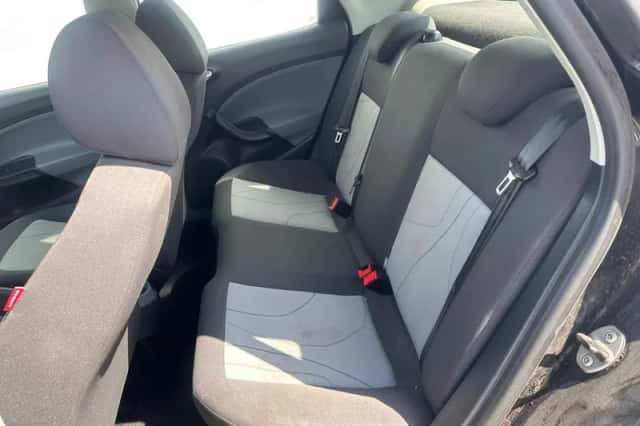 SEAT Ibiza (2014) thumbnail 5