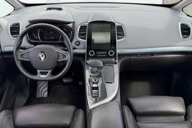 Renault Espace (2015) thumbnail 4