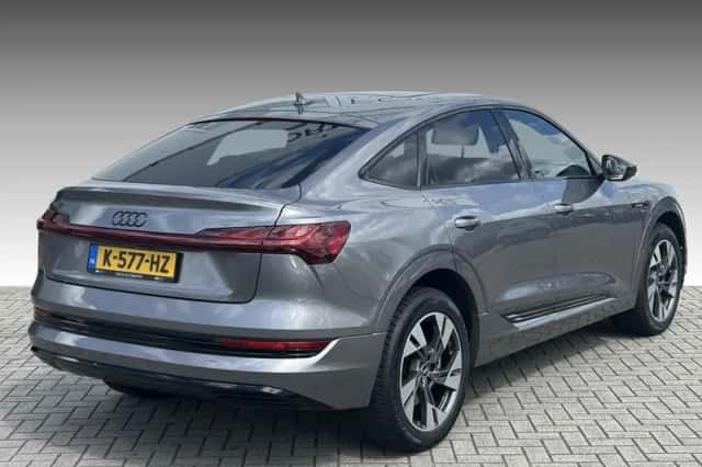 Audi e-tron (2020) thumbnail 2