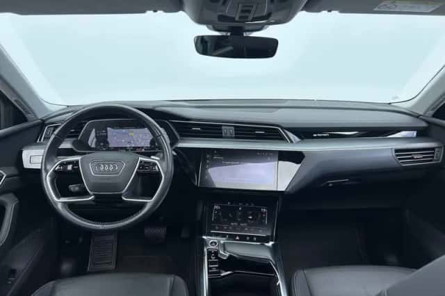 Audi e-tron (2020) thumbnail 4