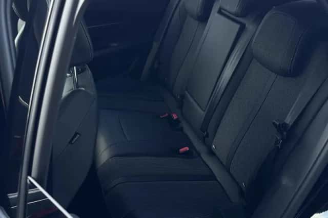 Peugeot 3008 (2022) thumbnail 5