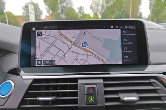BMW iX3 (2021) thumbnail 3