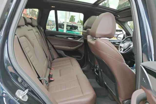 BMW iX3 (2021) thumbnail 4