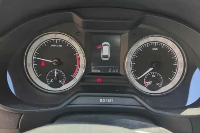 Škoda Octavia (2020) thumbnail 5