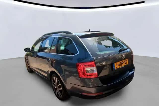 Škoda Octavia (2020) thumbnail 6
