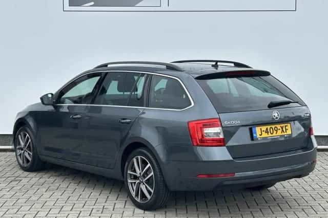 Škoda Octavia (2020) thumbnail 6