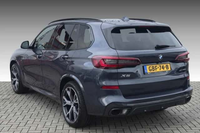 BMW X5 (2021) thumbnail 2